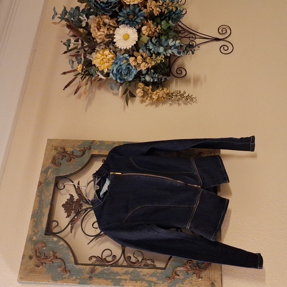 Nicki Minaj Fitted Denim Jean Jacket. Size XS - Picture 4 of 15